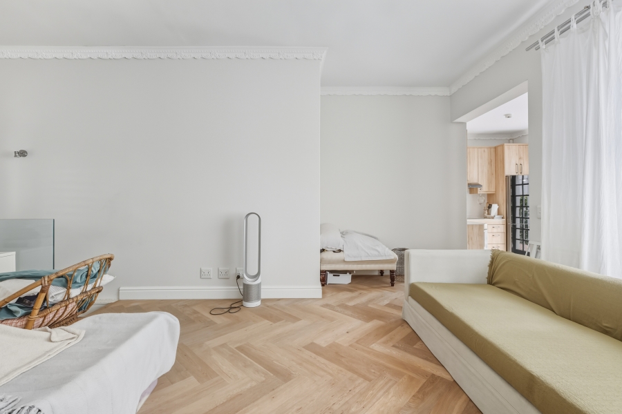 2 Bedroom Property for Sale in Vredehoek Western Cape